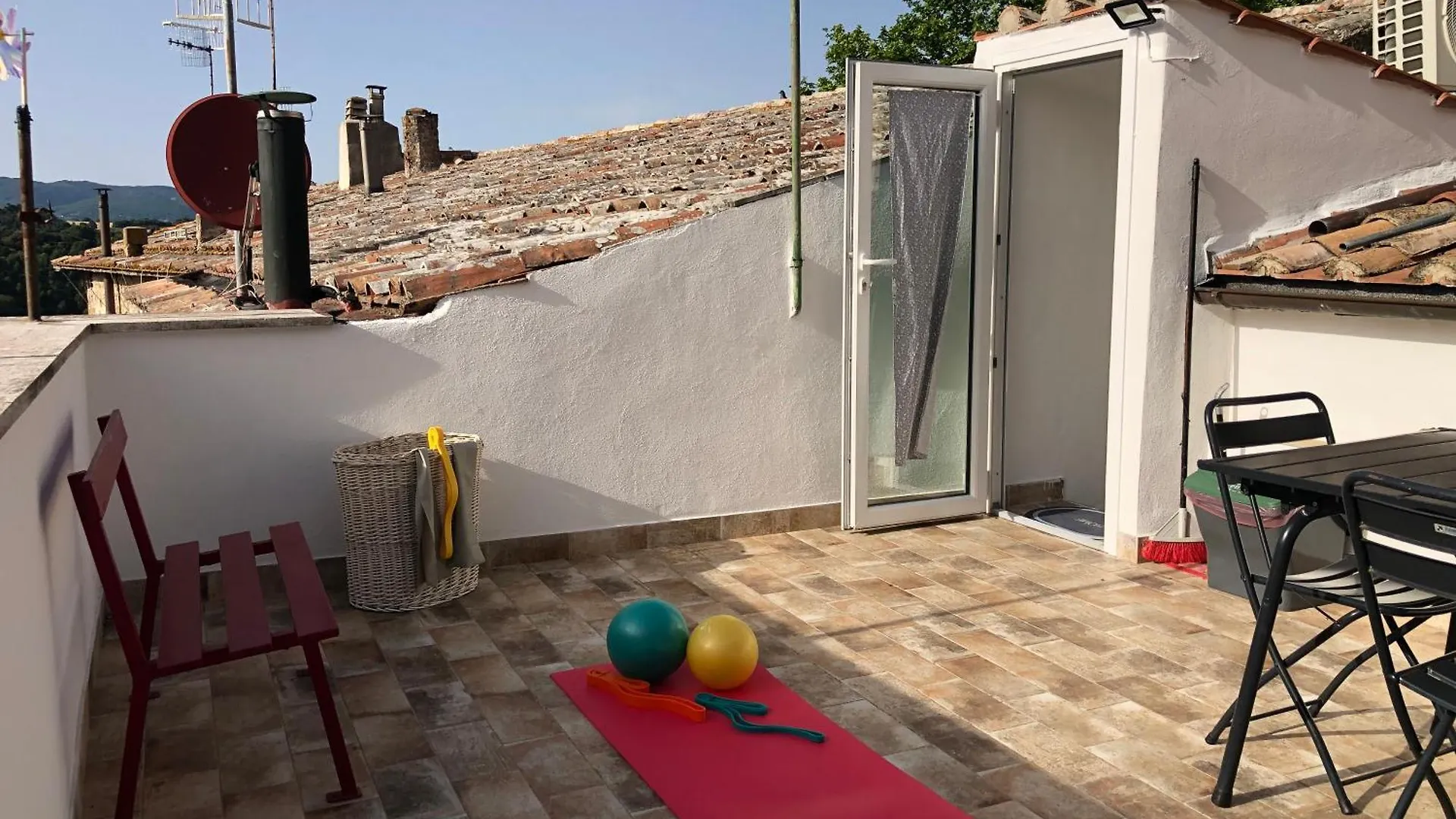 Dimor'A' Rooms Pitigliano Konukevi